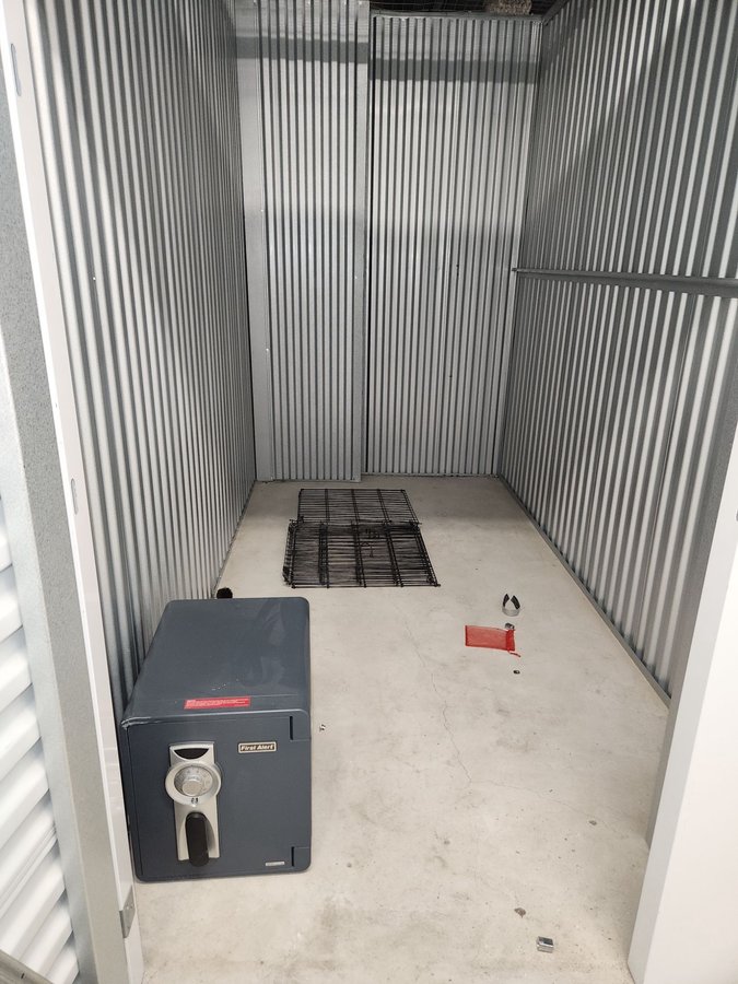 5 x 10 storage unit in Brooklyn, NY