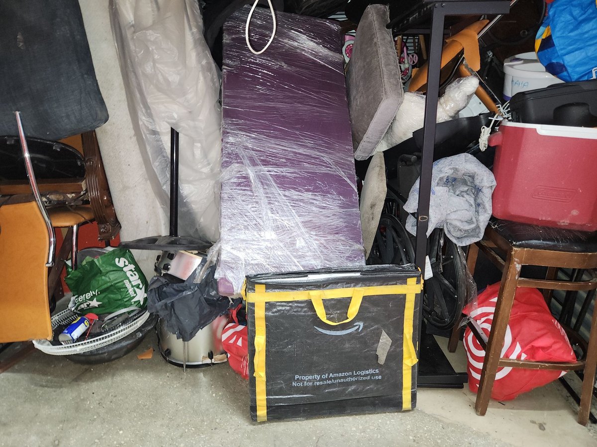 10 x 15 storage unit in Brooklyn, NY