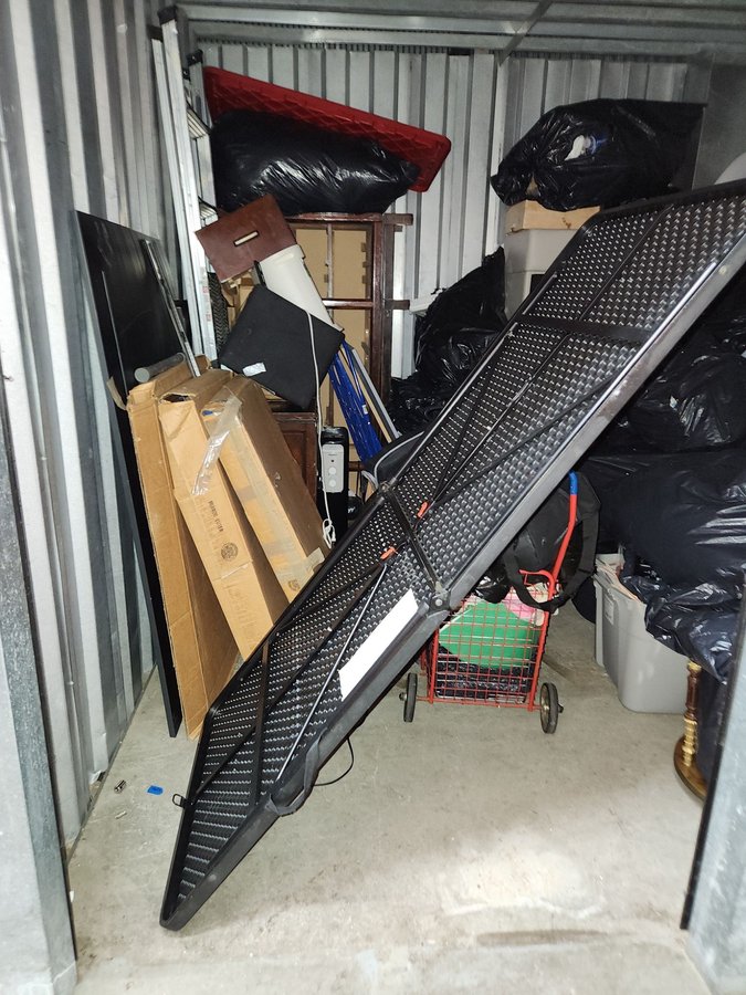 10 x 10 storage unit in Brooklyn, NY