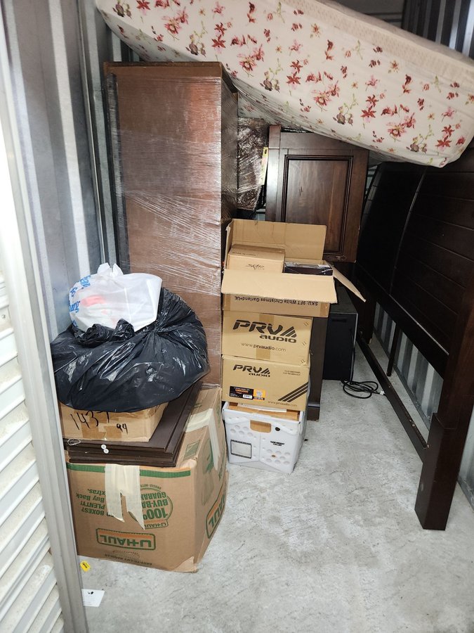 5 x 10 storage unit in Brooklyn, NY
