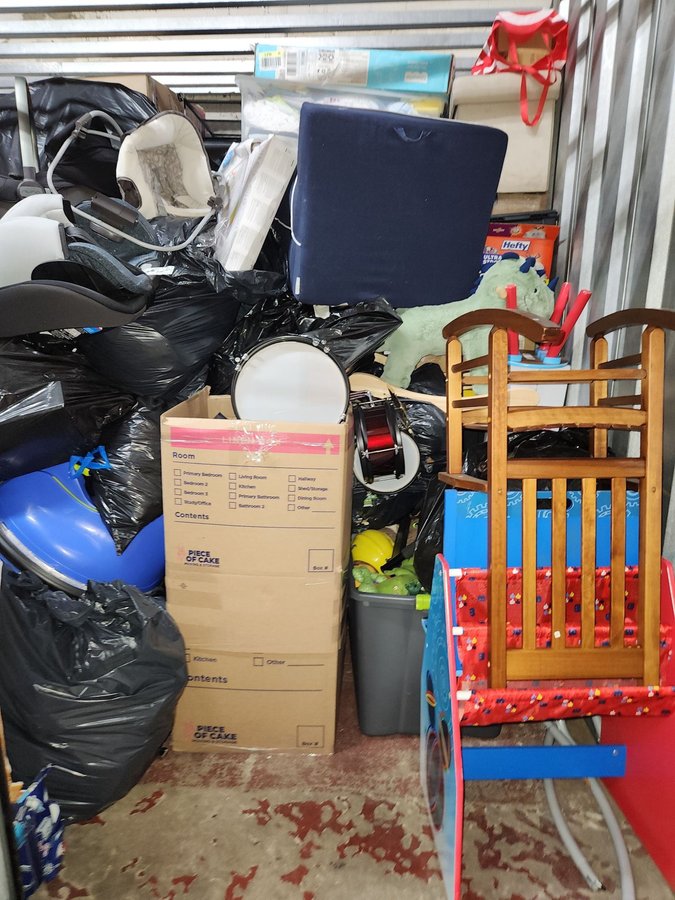 10 x 10 storage unit in Brooklyn, NY