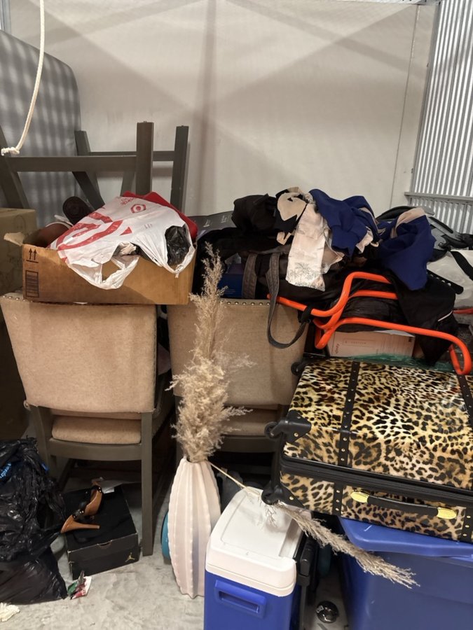 10 x 10 storage unit in Alsip, IL
