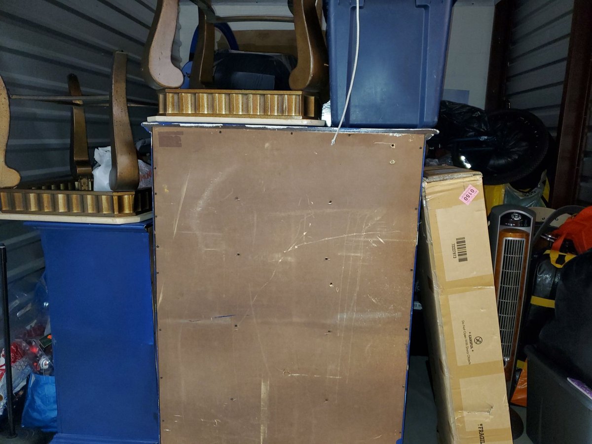 10 x 10 storage unit in Brooklyn, NY