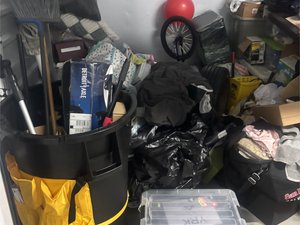 10 x 10 storage unit in San Diego, CA