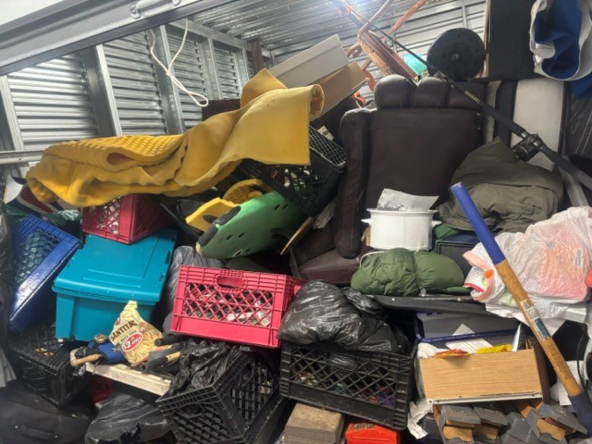 10 x 15 storage unit in San Diego, CA