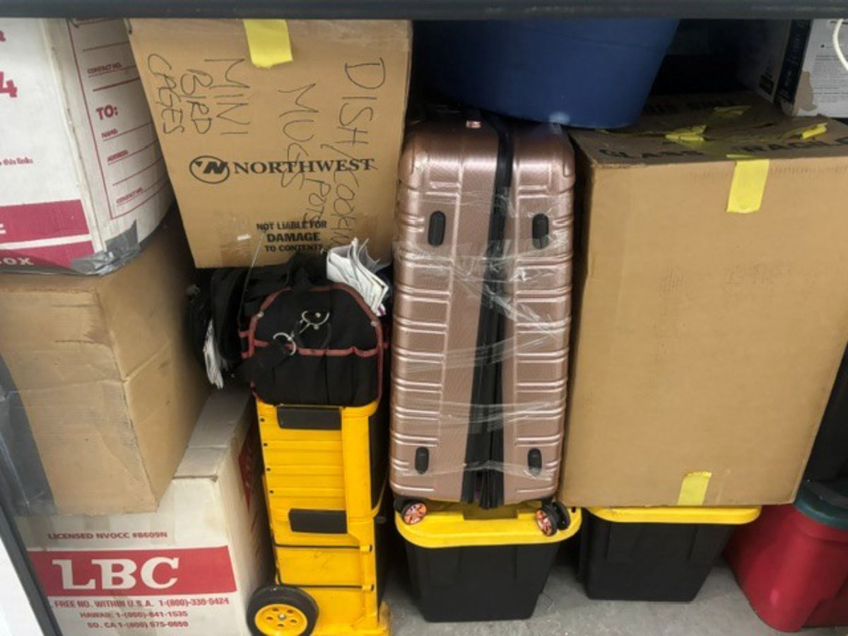 5 x 10 storage unit in San Diego, CA