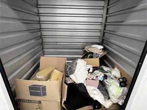 4 x 5 storage unit in El Monte, CA