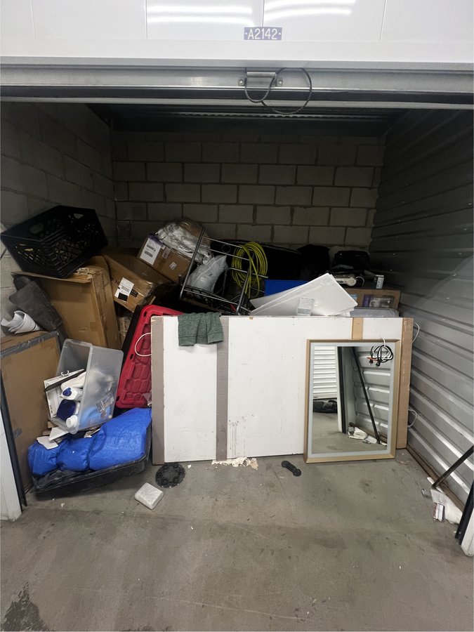 6 x 10 storage unit in El Monte, CA