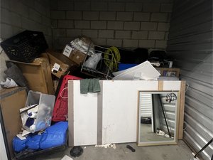 6 x 10 storage unit in El Monte, CA