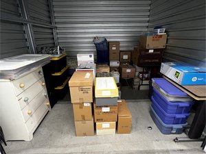 10 x 10 storage unit in El Monte, CA