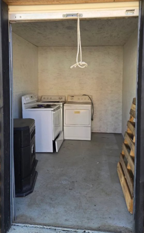 8 x 12 storage unit in Mccall, ID