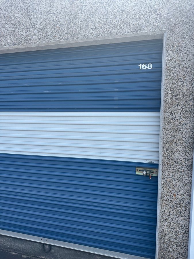 10 x 15 storage unit in Albany, OR
