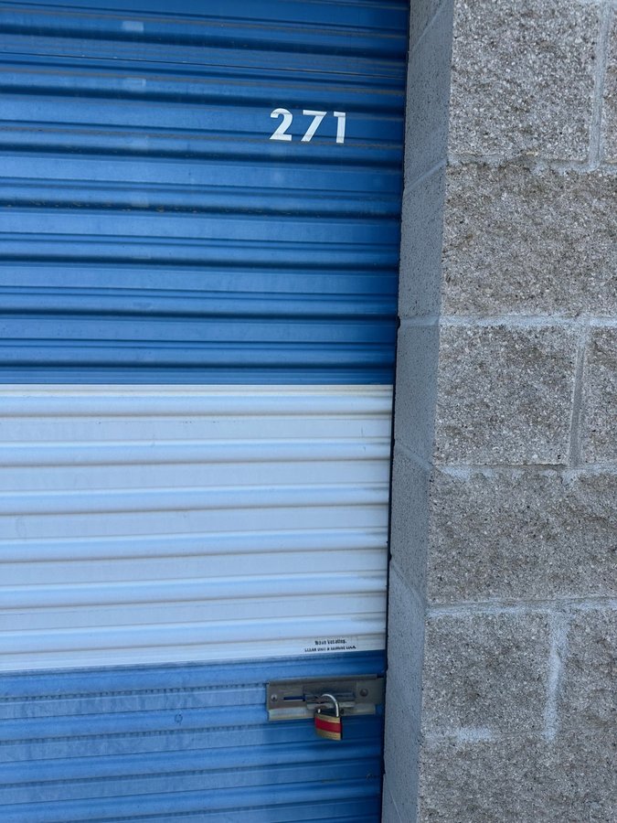 10 x 10 storage unit in Albany, OR