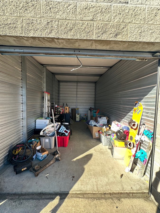 10 x 20 storage unit in Albany, OR