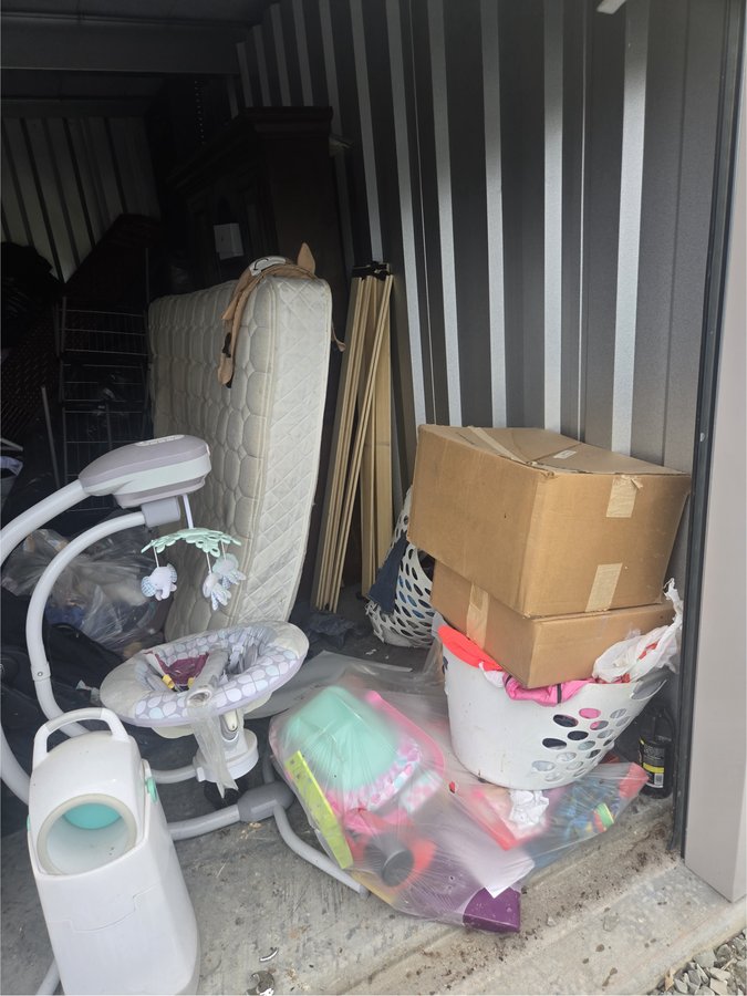 10 x 15 storage unit in Belle Vernon, PA