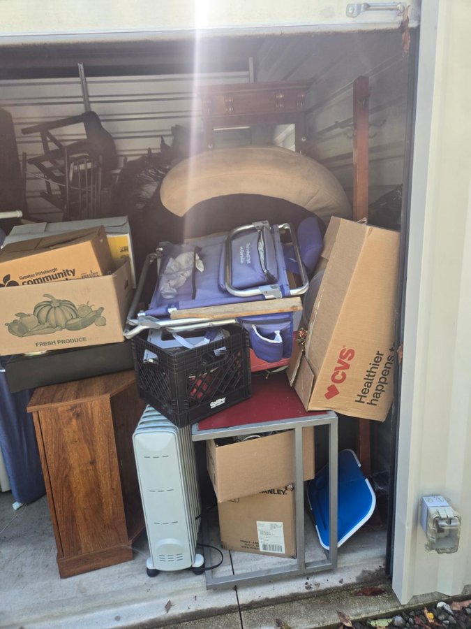 10 x 10 storage unit in Johnstown, PA