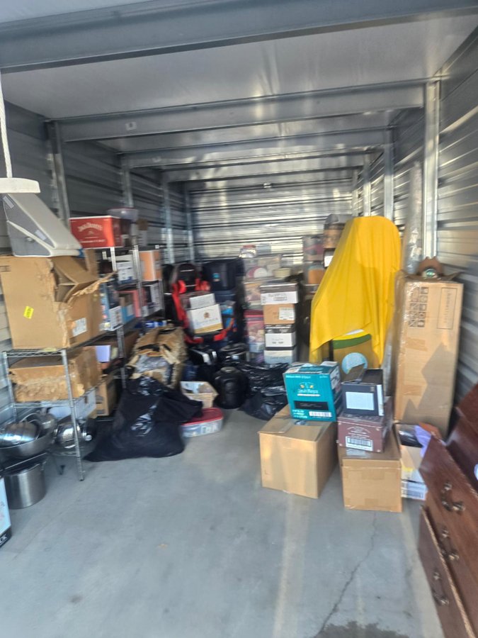 10 x 25 storage unit in Hanover, PA