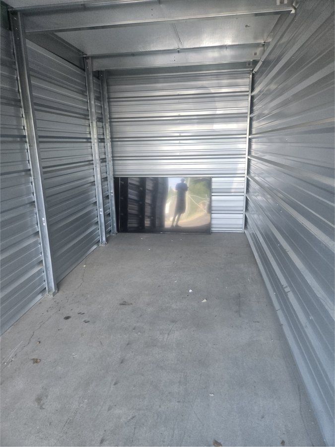 10 x 15 storage unit in Hanover, PA