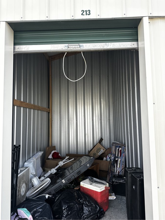 6 x 10 storage unit in Sardinia, OH