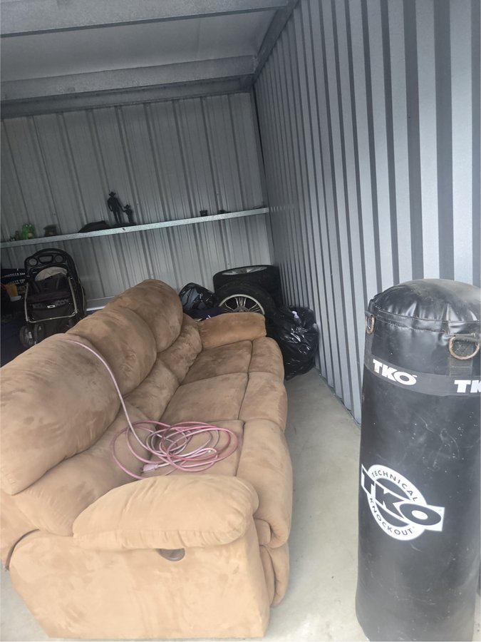 10 x 15 storage unit in Transfer, PA