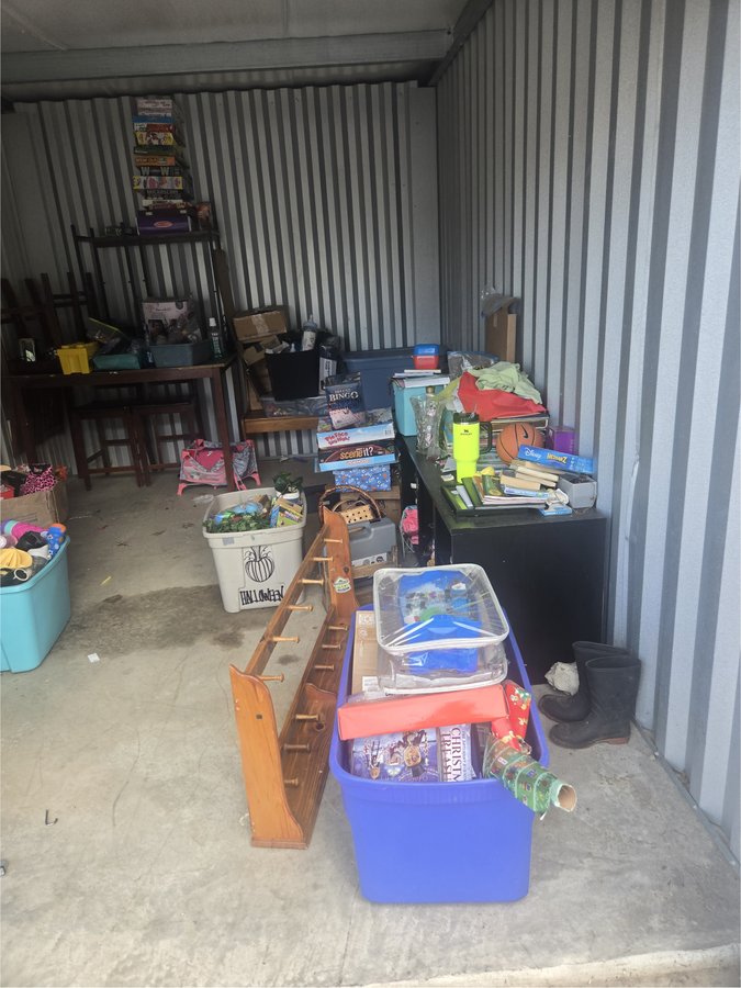10 x 15 storage unit in Transfer, PA