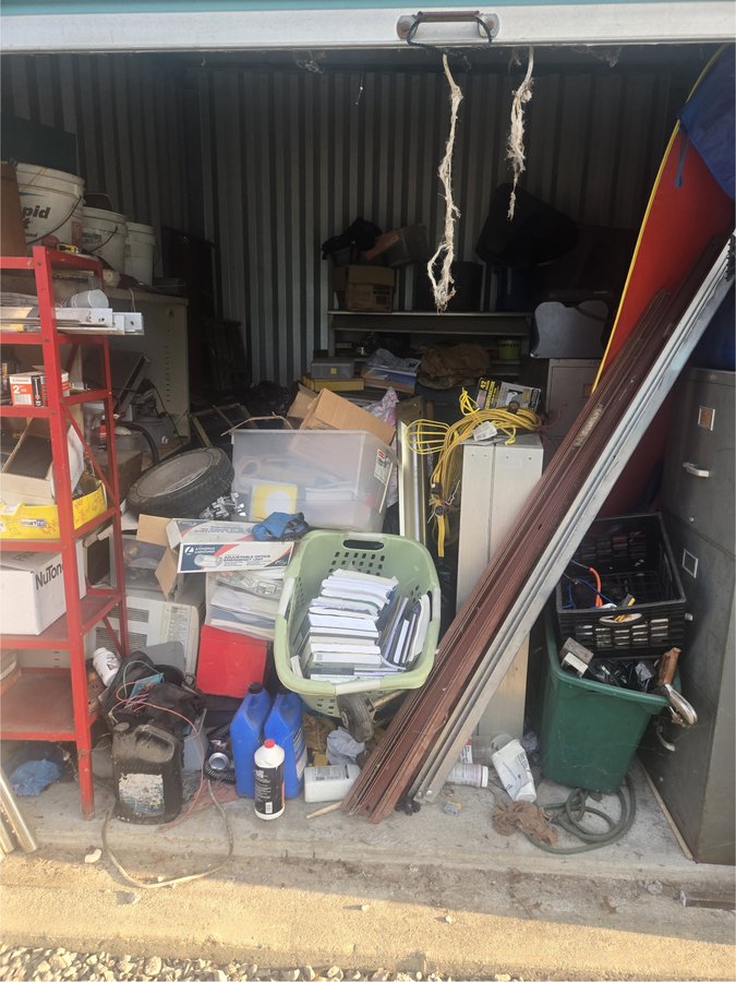 10 x 10 storage unit in Transfer, PA