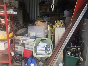 10 x 10 storage unit in Transfer, PA