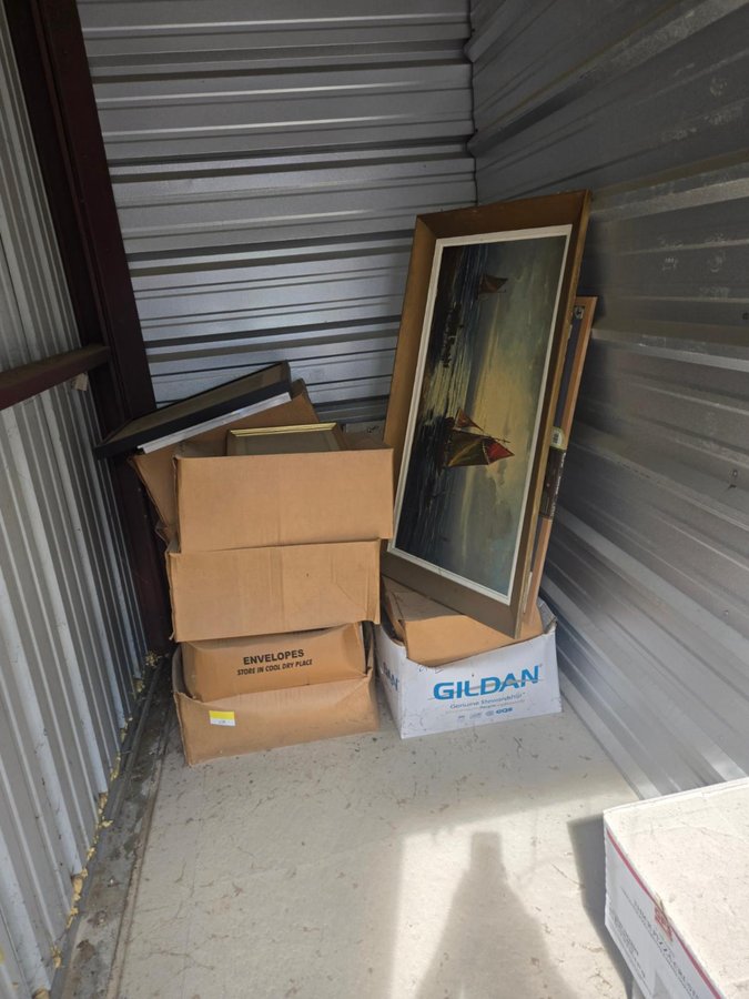 5 x 10 storage unit in Coraopolis, PA