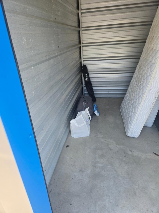 5 x 10 storage unit in Darlington, PA
