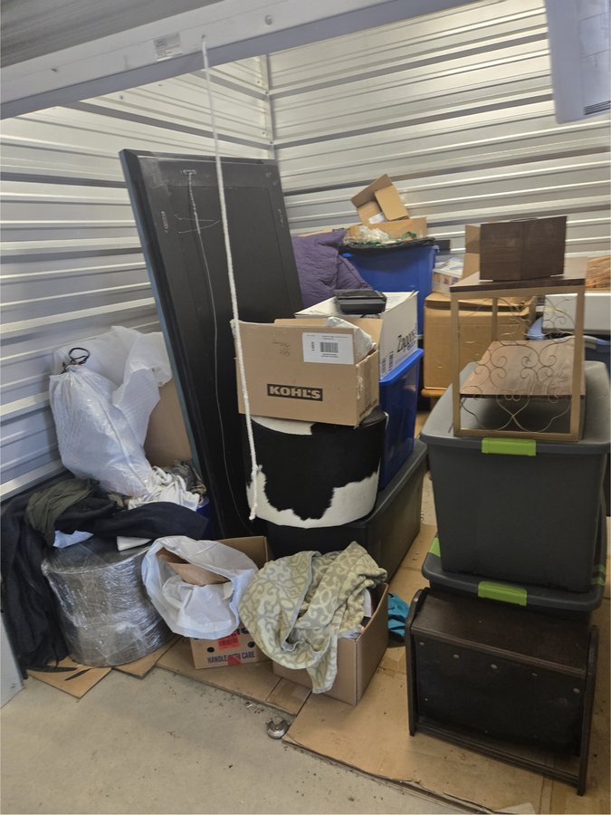 10 x 10 storage unit in Darlington, PA