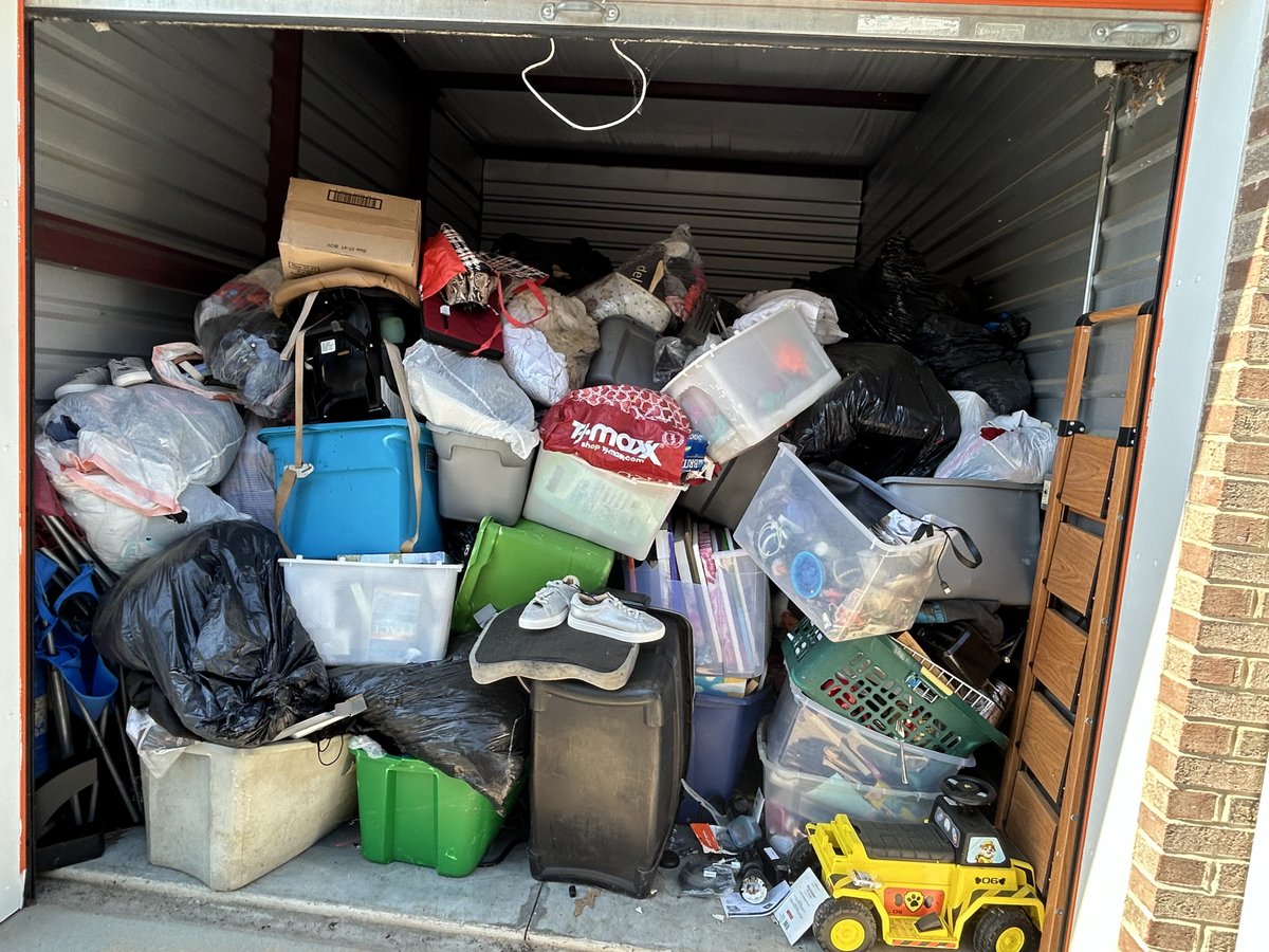 10 x 15 storage unit in Atlanta, GA