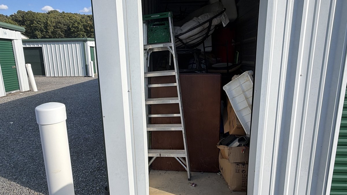 5 x 10 storage unit in Dunlap, TN