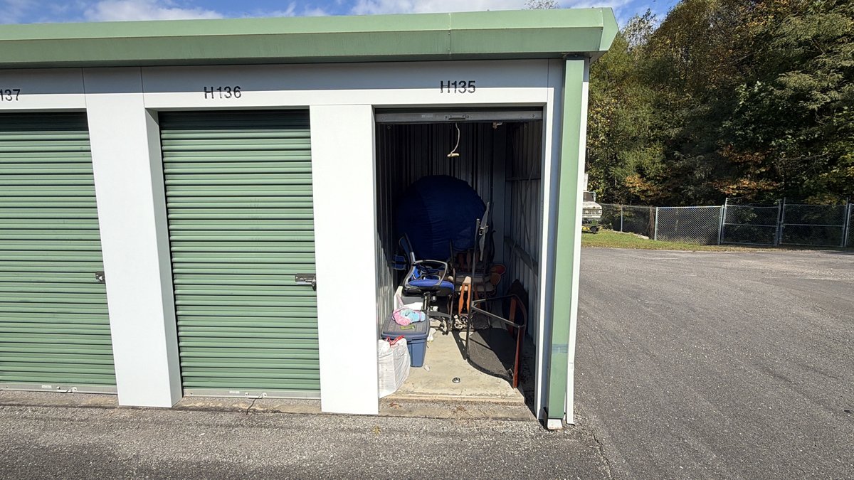 5 x 10 storage unit in Crossville, TN
