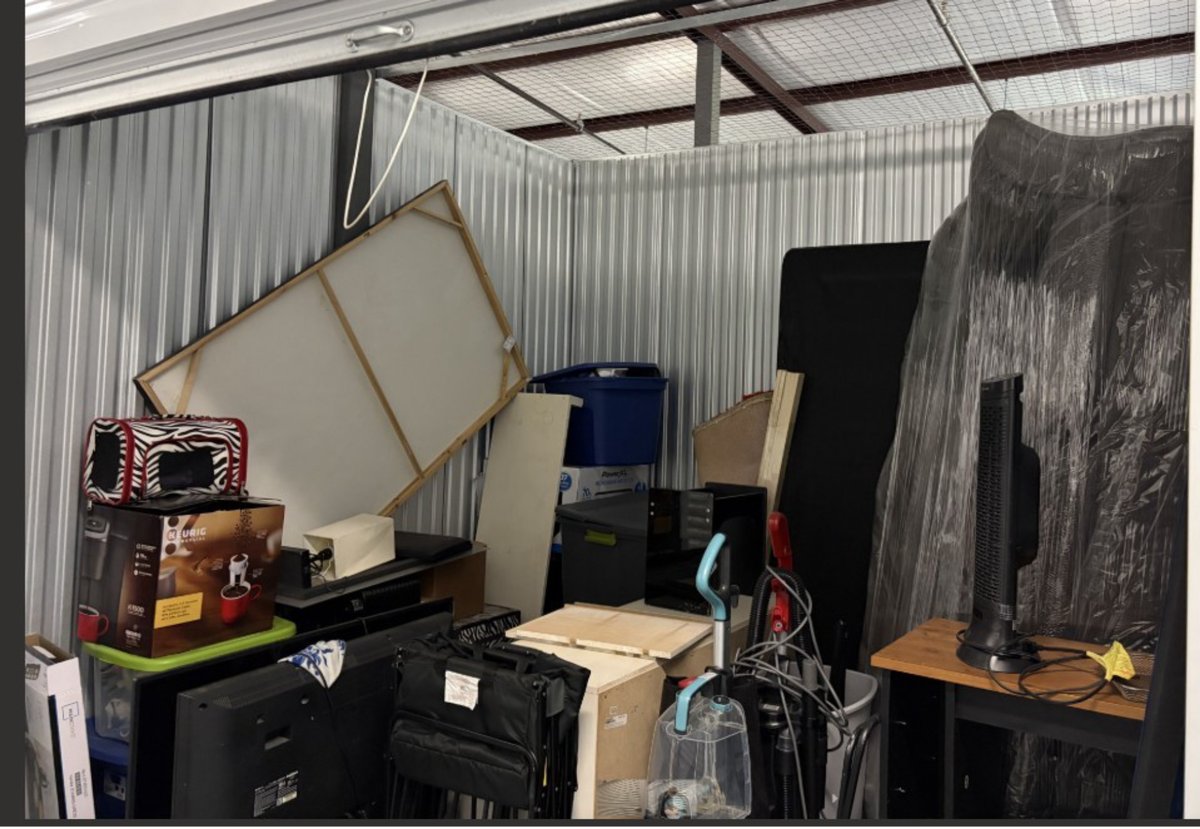10 x 10 storage unit in Plano, TX