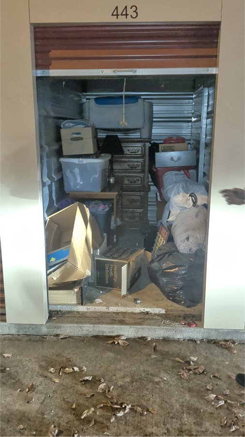 5 x 10 storage unit in Greenbrier, TN