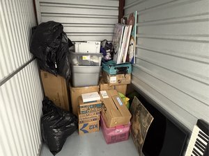 5 x 8 storage unit in Summerville, SC