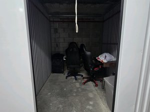 8 x 10 storage unit in Doral, FL