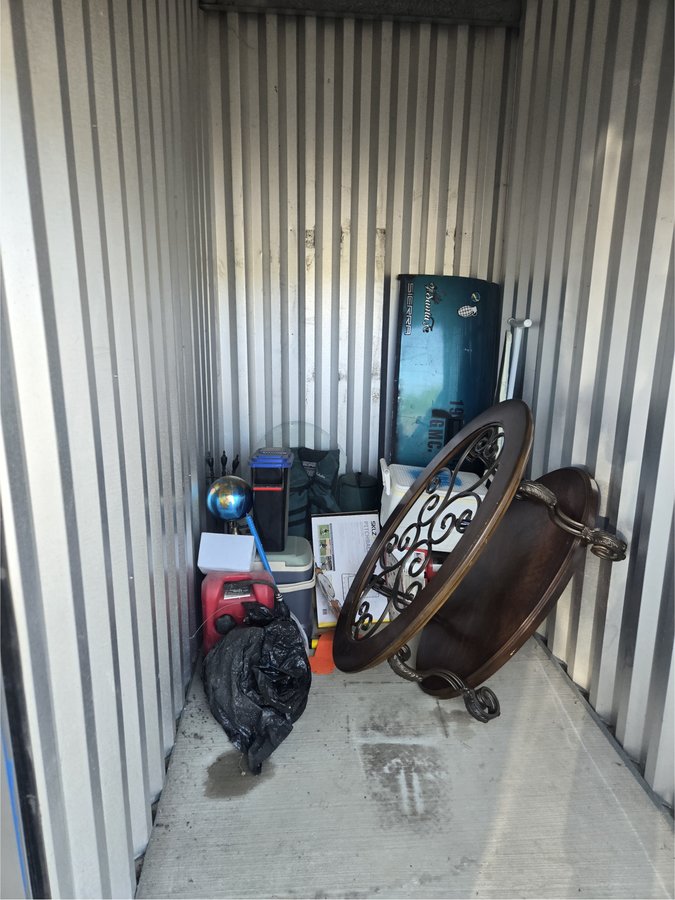 5 x 10 storage unit in Hermitage, PA