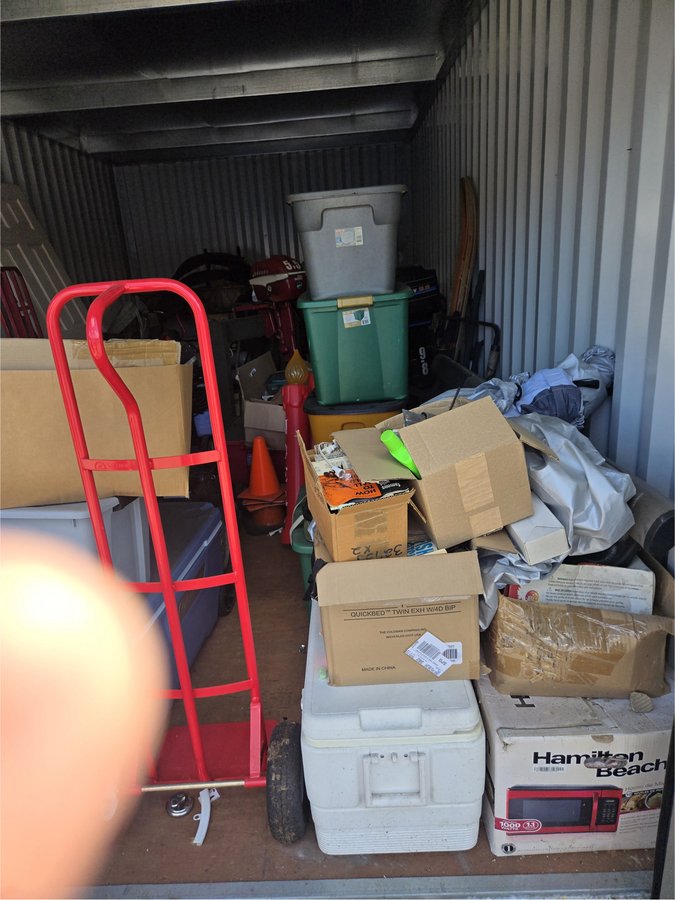 10 x 20 storage unit in Hermitage, PA