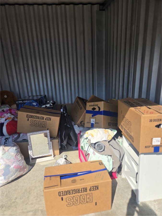 10 x 10 storage unit in Grove City, PA