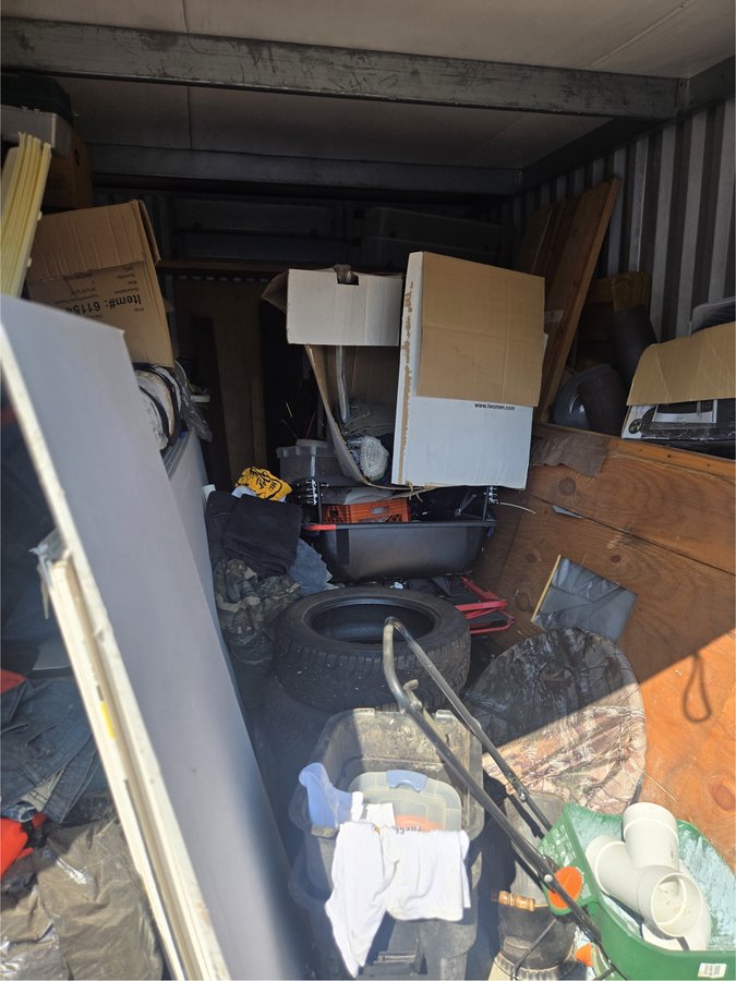 10 x 15 storage unit in Grove City, PA
