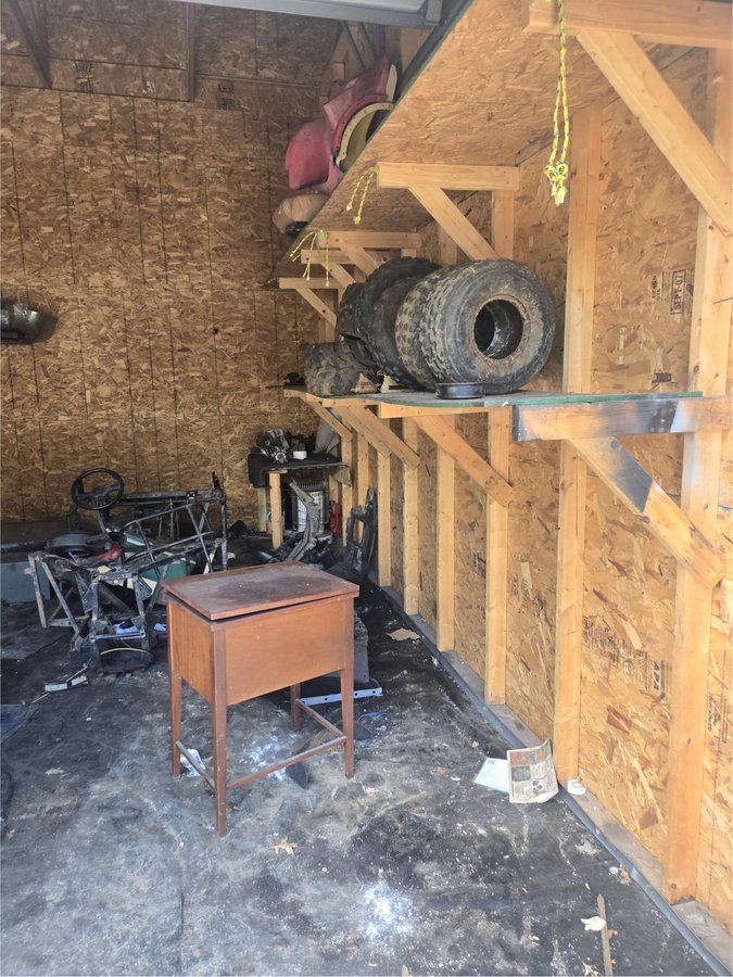 12 x 20 storage unit in Hubbard, OH