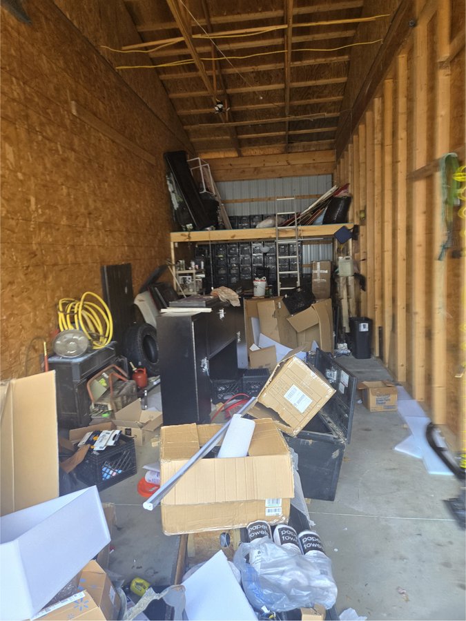 12 x 40 storage unit in Hubbard, OH