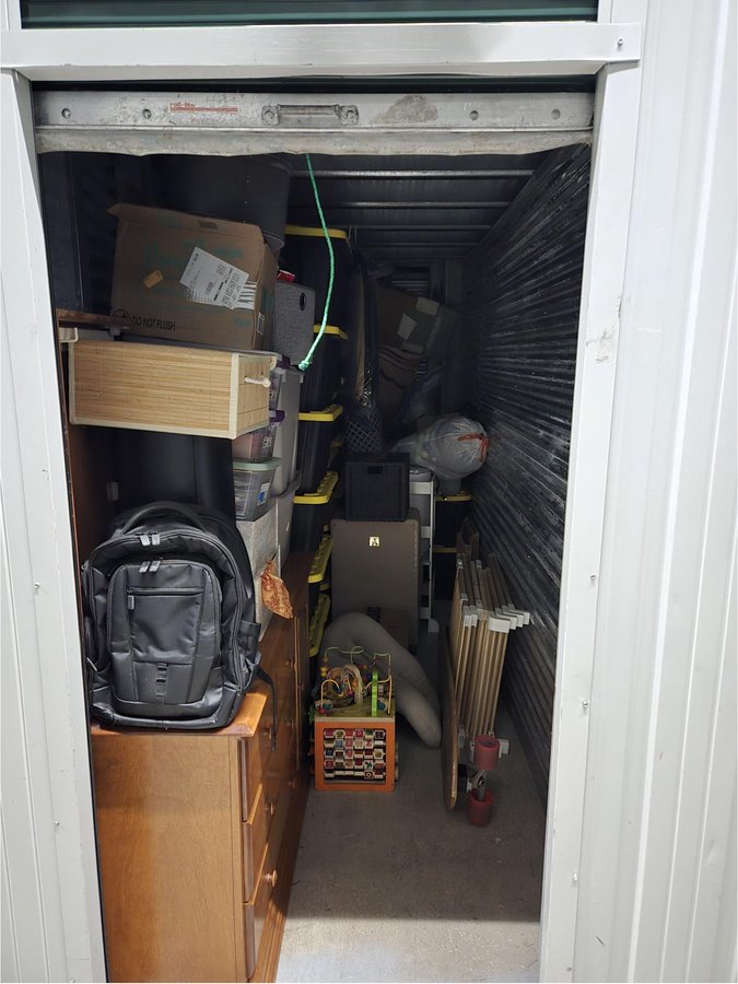 5 x 15 storage unit in Miami, FL
