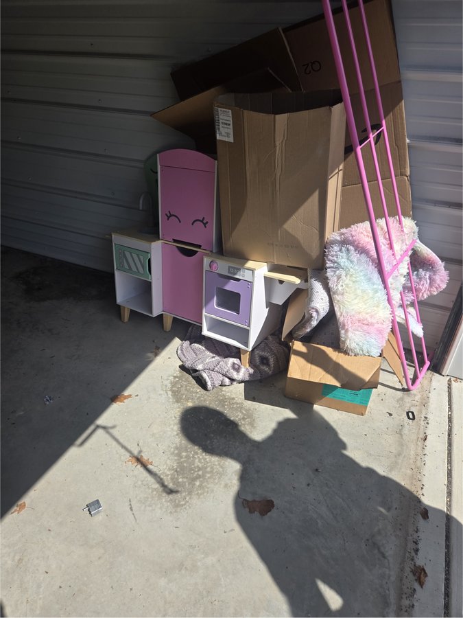 10 x 20 storage unit in Hubbard, OH
