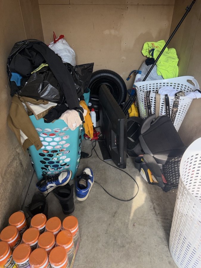 5 x 10 storage unit in Norfolk, VA