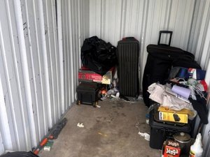 5 x 10 unit in Milwaukee