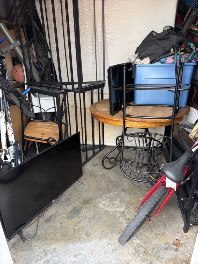10 x 10 storage unit in Norfolk, VA