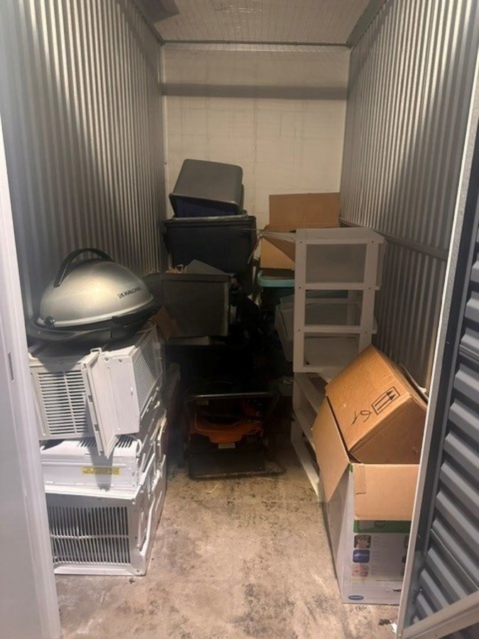 5 x 10 storage unit in Greenfield, WI