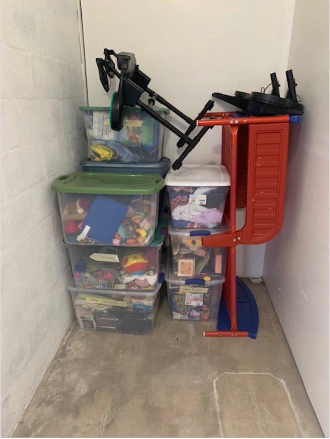 5 x 10 storage unit in Sterling, VA